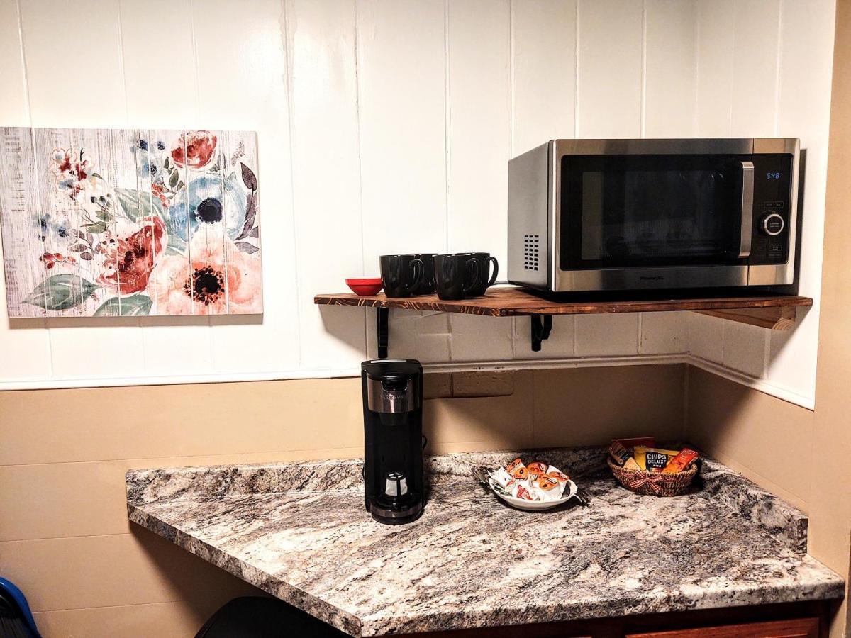 Edgewater Resort Cottage #1 Χοτ Σπρινγκς Εξωτερικό φωτογραφία