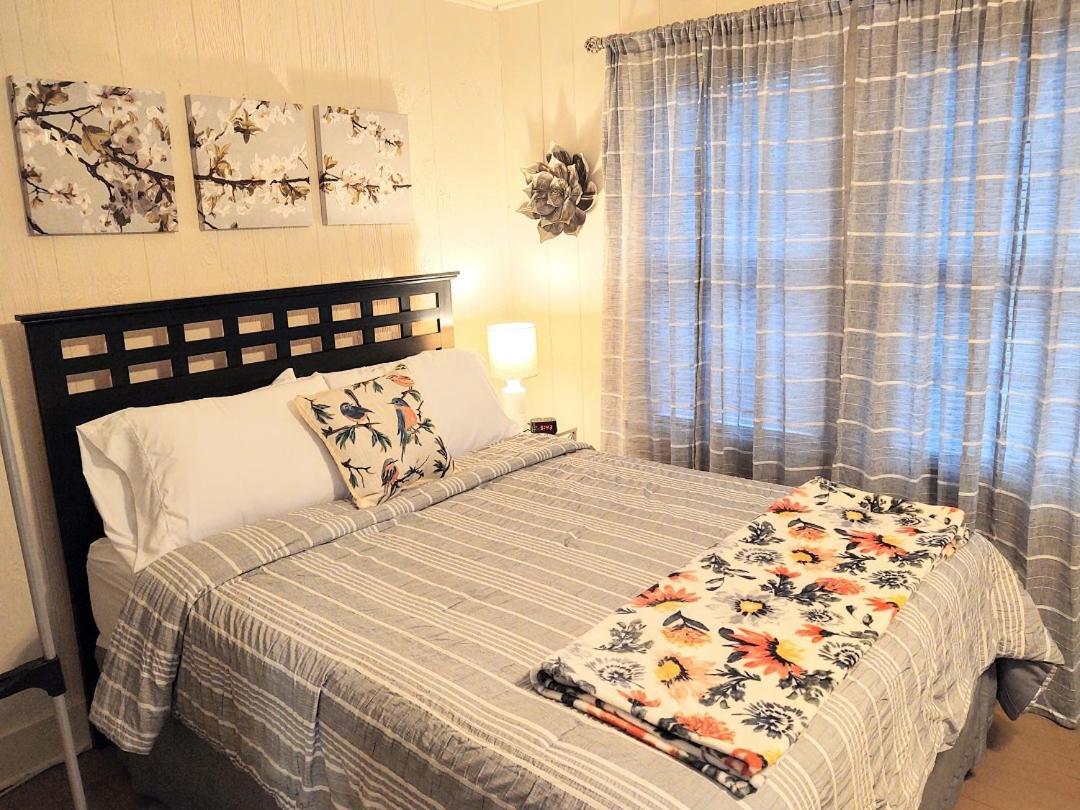 Edgewater Resort Cottage #1 Χοτ Σπρινγκς Εξωτερικό φωτογραφία